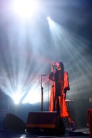 アヴちゃん（Vo / 獄門島一家）（撮影：釘野孝宏）