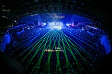 キュウソネコカミ「DMCC REAL ONEMAN TOUR -EXTRA!!!-」千葉・幕張イベントホール公演の様子。（Photo by Viola Kam [V'z Twinkle Photography]）