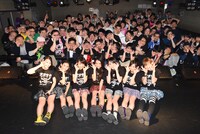 大阪第1部の記念撮影の様子。