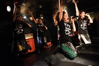 「PiiiiiiiN 3カ月連続出張定期公演 ～Road to Zepp DiverCity～」名古屋公演の様子。