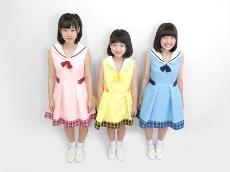 クマリデパート。中央が羽井リサコ。