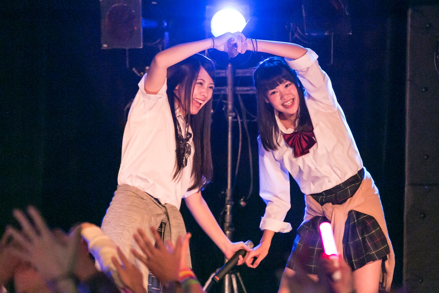 神宿定期公演「神が宿る場所～卒業式スペシャル～」の様子。（撮影:藤巻祐介）