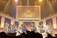 「The Road to Graduation 2015 Final ～さくら学院 2015年度 卒業～」の様子。