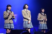 左から大賀咲希、磯野莉音、白井沙樹。
