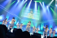 「The Road to Graduation 2015 Final ～さくら学院 2015年度 卒業～」の様子。