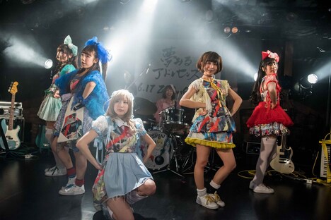 バンドじゃないもん！（撮影：稲垣謙一）