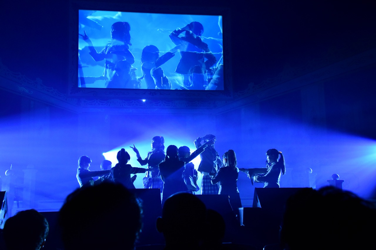 「The Road to Graduation 2015 Final ～さくら学院 2015年度 卒業～」の様子。