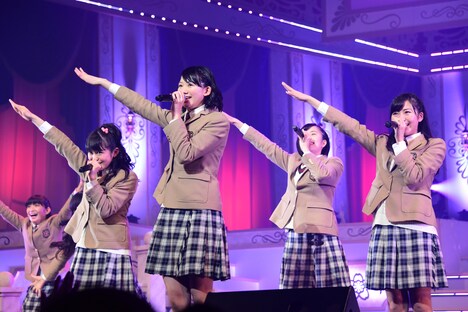 「The Road to Graduation 2015 Final ～さくら学院 2015年度 卒業～」の様子。