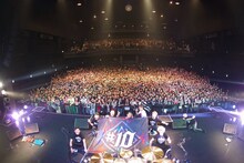 「FLOW LIVE TOUR 2016『#10』」ツアーファイナル公演の様子。（写真提供：アミューズ）