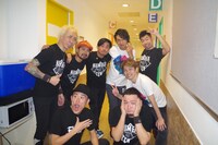 FLOWとAFRA、疾風。（写真提供：アミューズ）