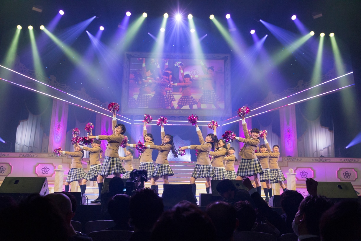 「The Road to Graduation 2015 Final ～さくら学院 2015年度 卒業～」の様子。（写真提供：アミューズ）