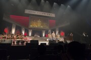 「The Road to Graduation 2015 Final ～さくら学院 2015年度 卒業～」の様子。（写真提供：アミューズ）