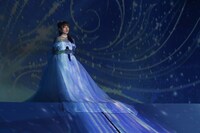 「背中言葉」披露時の様子。