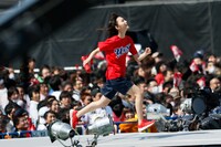 「第1回AKB48グループ東西対抗歌合戦」の様子。