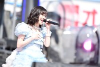 「第1回AKB48グループ東西対抗歌合戦」の様子。