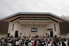 ЯeaL「“至上最大無謀なデビューレコ発ライブ” at 大阪城野音 ～ゆずれない想いが野音にある！～」の様子。（撮影：入日伸介）