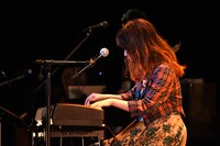 牧野由依「Yui Makino 30 Selection」の様子。