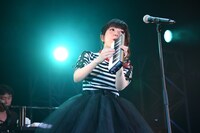 牧野由依「Yui Makino 30 Selection」の様子。