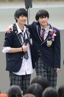 左から佐野勇斗、板垣瑞生。