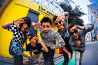 彼女 in the display