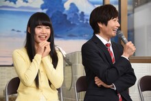 左から廣田あいか（私立恵比寿中学）、戸次重幸。