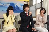 左から廣田あいか（私立恵比寿中学）、戸次重幸、八木亜希子。
