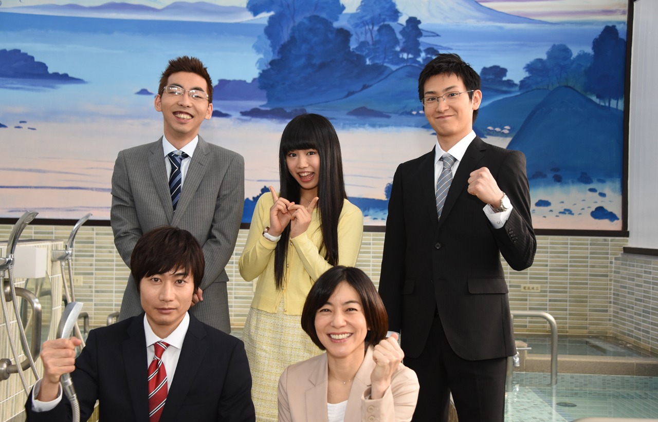 「昼のセント酒」会見のフォトセッション。