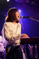 AZUMA HITOMI（写真提供：ブレスト音楽出版）