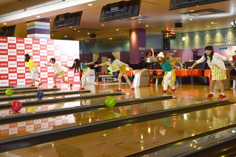 ボウリングチャレンジの様子。