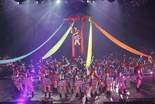 「HKT48 春のライブツアー ～サシコ・ド・ソレイユ2016～」ファイナル公演の様子。(c)AKS