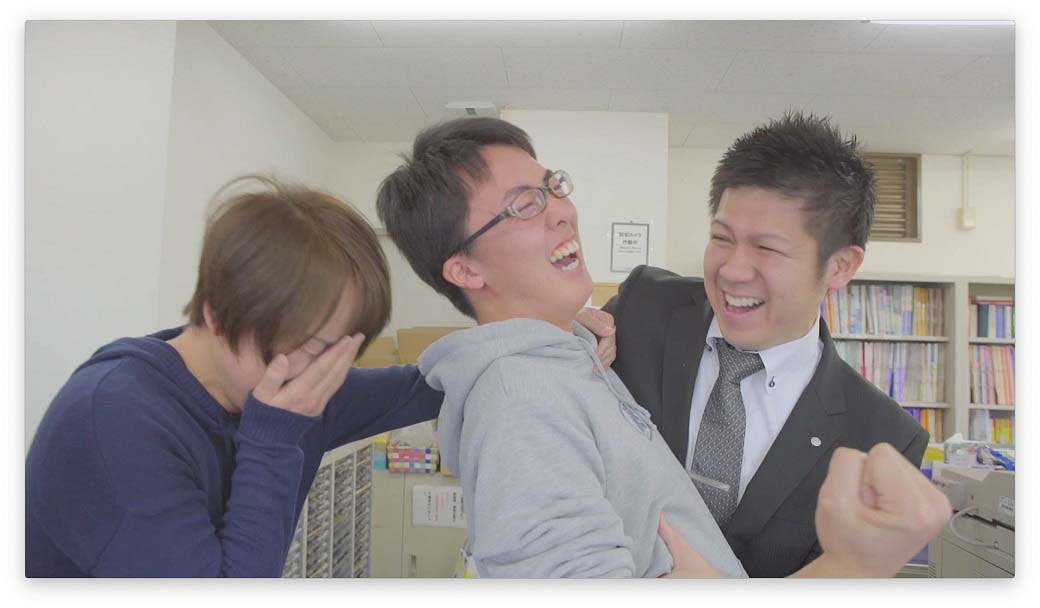 明光義塾CMのワンシーン。