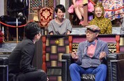 「有吉反省会」反省人の青島広志(右)。 (c)日本テレビ