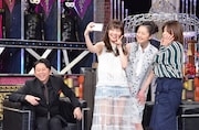 左から有吉弘行、指原莉乃(HKT48)、遠山景織子、大久保佳代子。 (c)日本テレビ