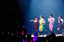 ももいろクローバーZのライブの様子。（Photo by HAJIME KAMIIISAKA+Z）