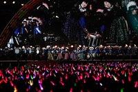 ももいろクローバーZのライブの様子。（Photo by HAJIME KAMIIISAKA+Z）