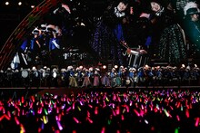 ももいろクローバーZのライブの様子。（Photo by HAJIME KAMIIISAKA+Z）