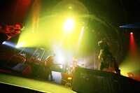 「NIGHTMARE TOUR 2016 Awakening of Clowns」初日公演の様子。