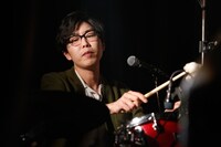 濱田翼（Dr）（Photo by Shoko Ishizaki）