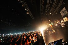 「忘れらんねえよ」パフォーマンス時の様子。（撮影：岩佐篤樹）