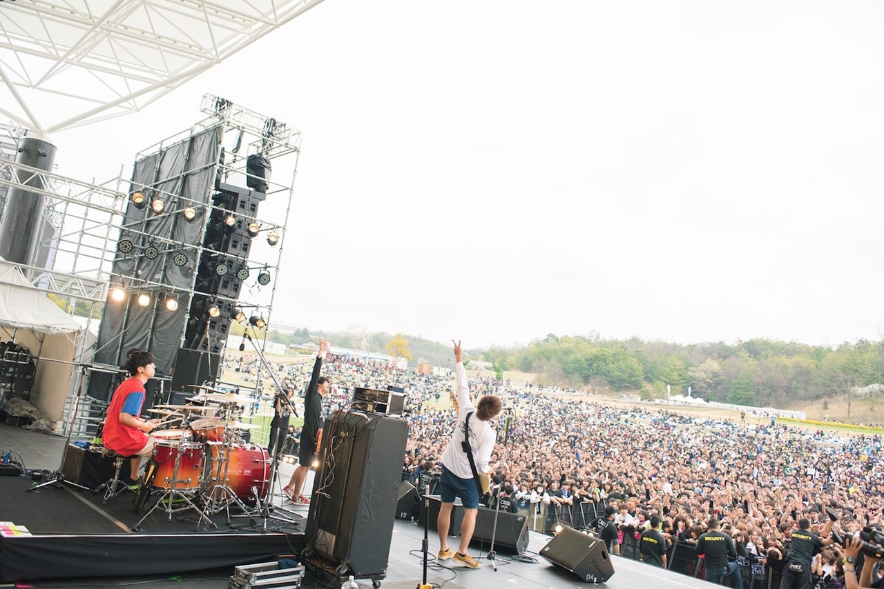 BACK LIFT（撮影：ヤオタケシ）