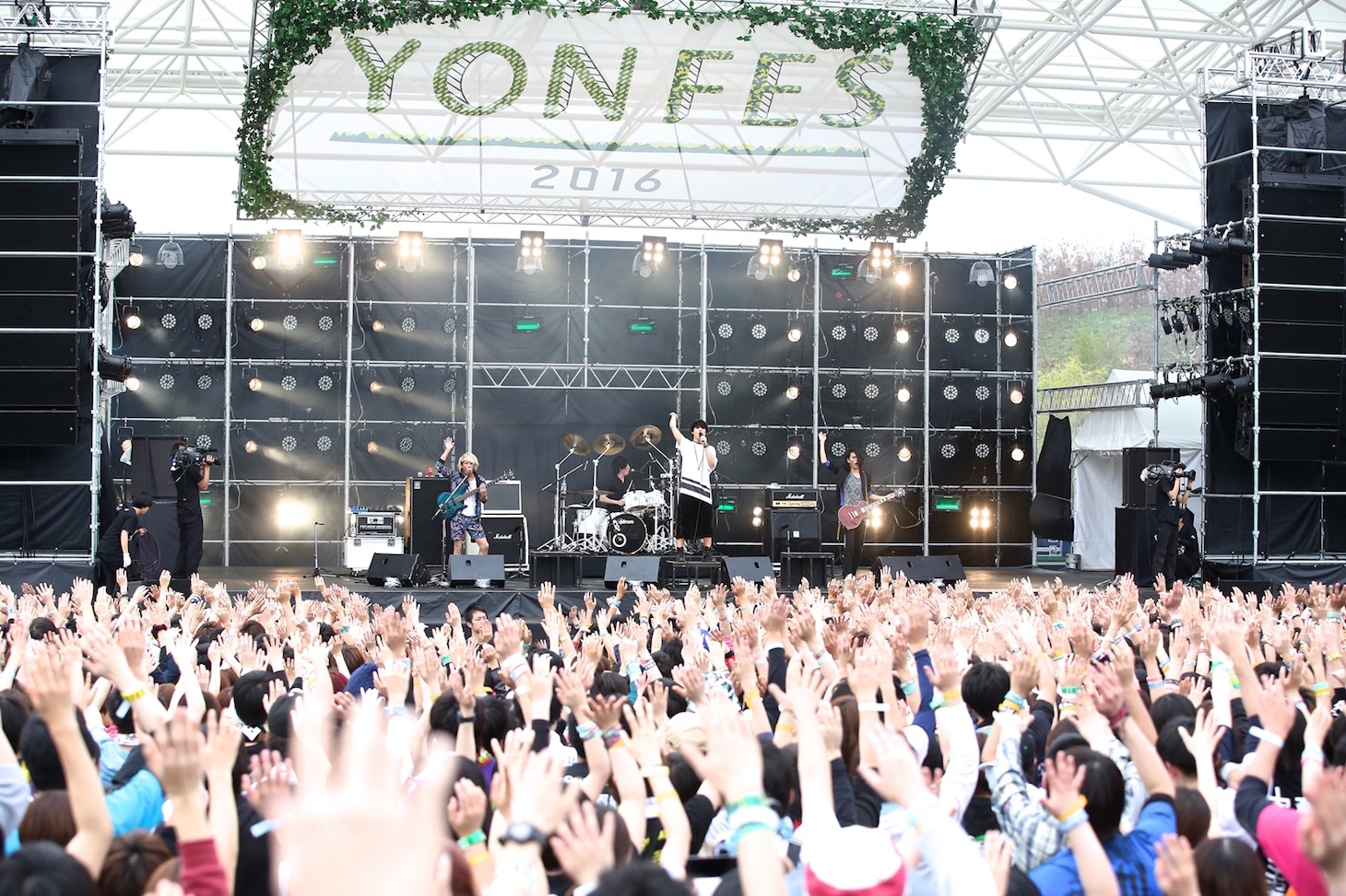 THE ORAL CIGARETTES（Photo by Viola Kam[V’z Twinkle Photography]）