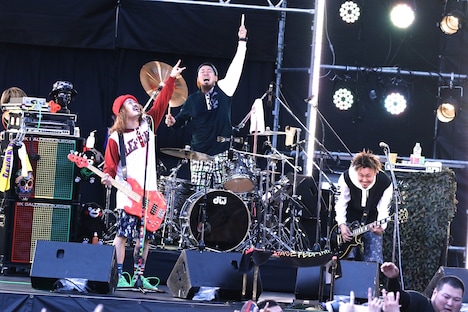 WANIMA（Photo by Viola Kam[V’z Twinkle Photography]）