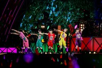 ももいろクローバーZ （Photo by HAJIME KAMIIISAKA+Z）