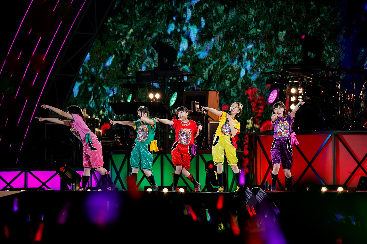 ももいろクローバーZ （Photo by HAJIME KAMIIISAKA+Z）