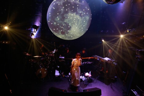 花澤香菜「透明な女の子」発売記念ベントの様子。（撮影：樂滿直城）