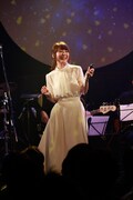花澤香菜「透明な女の子」発売記念ベントの様子。（撮影：樂滿直城）