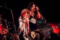 「MAVERICK DC presents DOUBLE HEADLINE TOUR 2016『M.A.D』」3月31日の東京・LIQUIDROOM公演の様子。