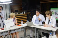 トークセッションの様子。