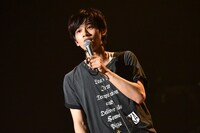 55曲披露のサプライズ発表を受けたときのTAKUMI。