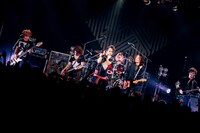 「MAVERICK DC presents DOUBLE HEADLINE TOUR 2016『M.A.D』」3月31日の東京・LIQUIDROOM公演の様子。